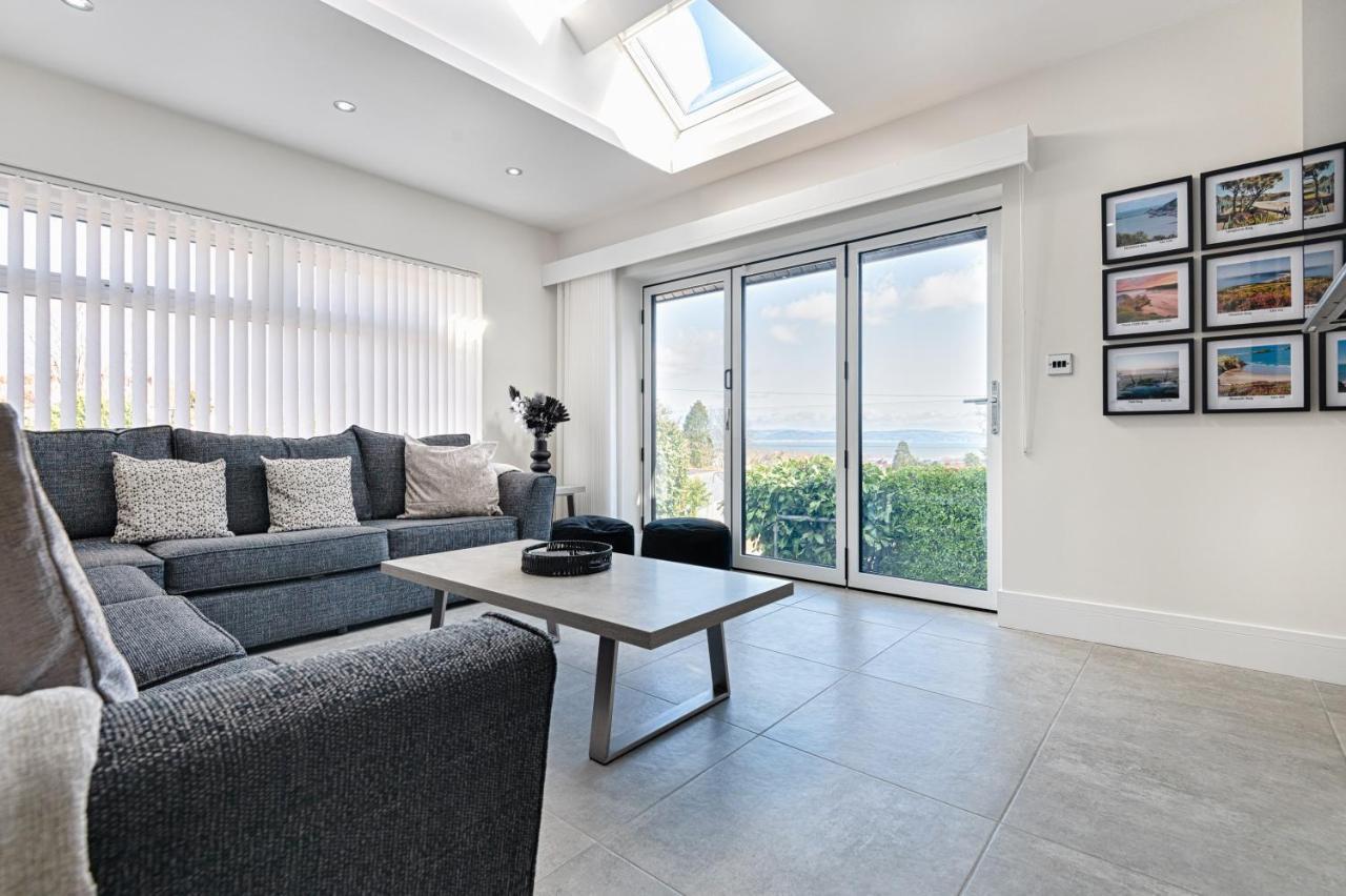 Luxury Property With Hot Tub And Sea Views Oystermouth Extérieur photo