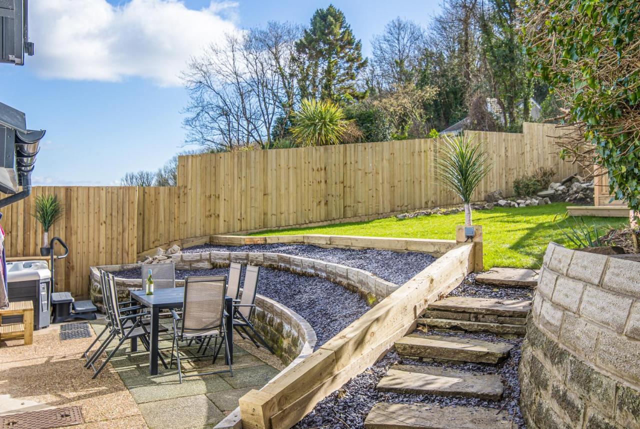 Luxury Property With Hot Tub And Sea Views Oystermouth Extérieur photo