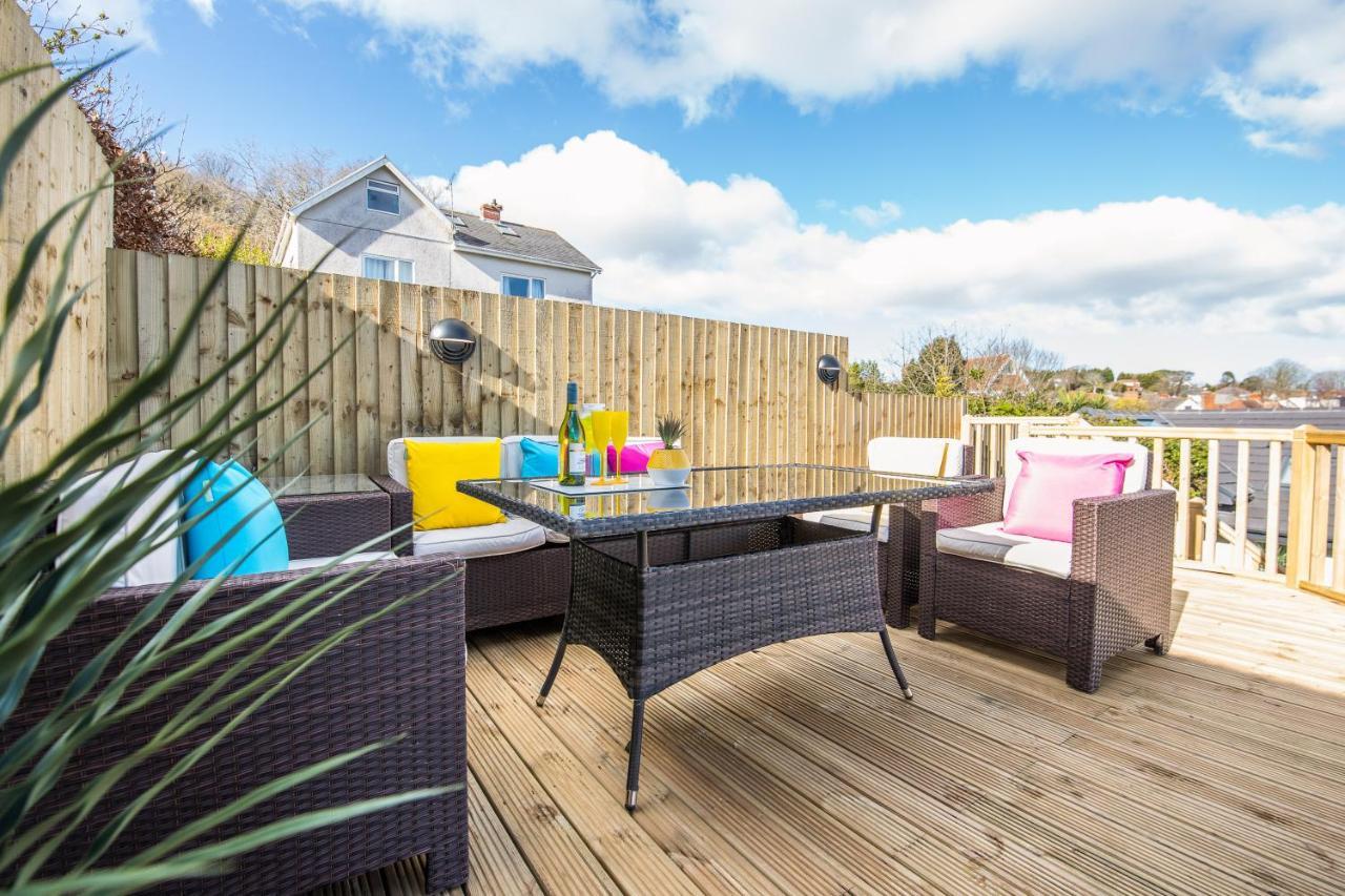 Luxury Property With Hot Tub And Sea Views Oystermouth Extérieur photo