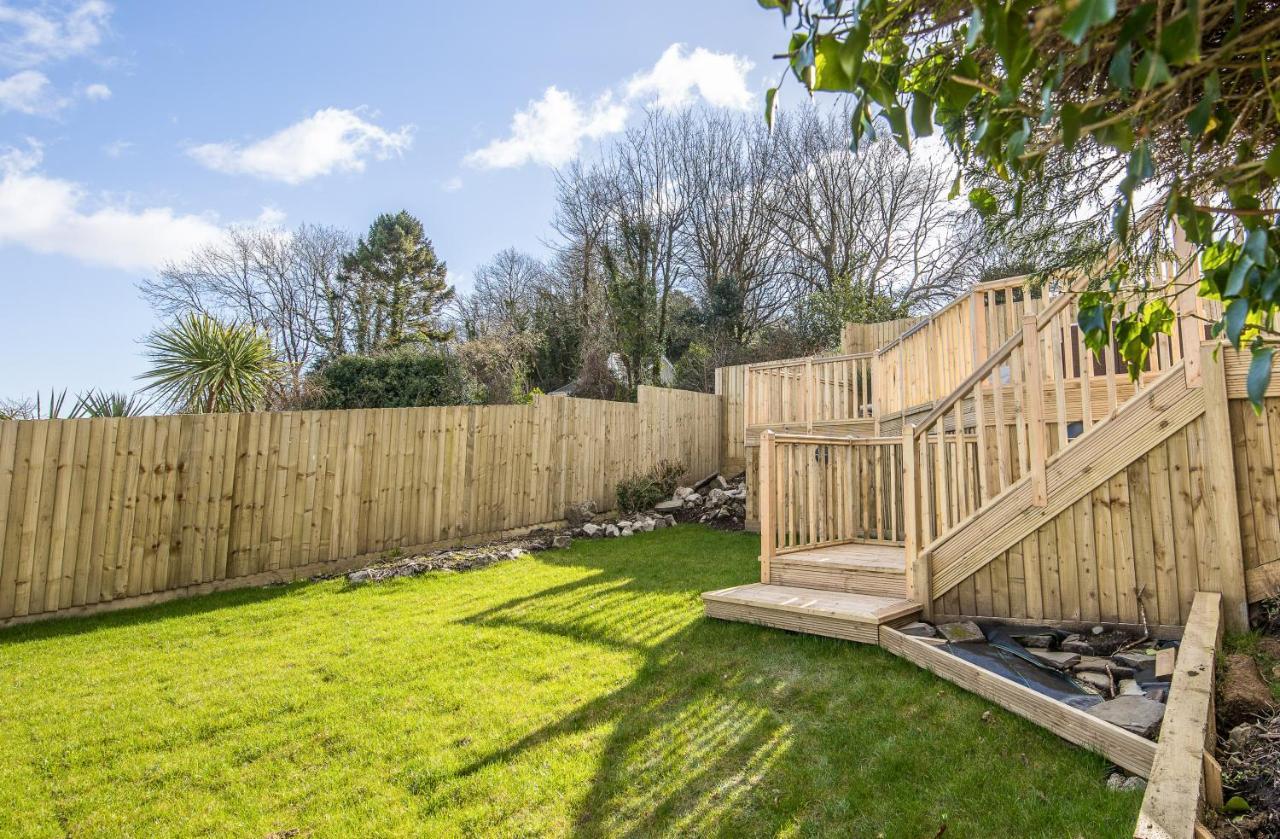 Luxury Property With Hot Tub And Sea Views Oystermouth Extérieur photo
